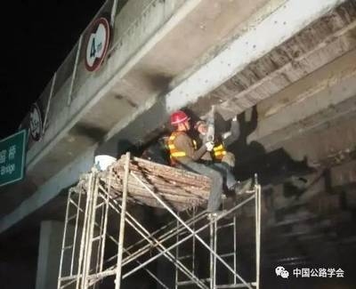 FRP加固技術(shù)在舊橋改造中的應(yīng)用 行業(yè)新聞 第3張 FRP加固技術(shù)在舊橋改造中的應(yīng)用 行業(yè)新聞 第3張