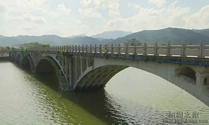 橋梁加固后的長期維護(hù)策略，幾種不同風(fēng)格的標(biāo)題供你參考，你可以根據(jù)具體需求進(jìn)行選擇，，專業(yè)嚴(yán)謹(jǐn)風(fēng)，橋梁加固工程后長效維護(hù)策略探究，實用導(dǎo)向風(fēng)，解鎖橋梁加固后的科學(xué)長期維護(hù)之道，強調(diào)重點風(fēng)，聚焦橋梁加固，筑牢長期維護(hù) 行業(yè)新聞 第2張